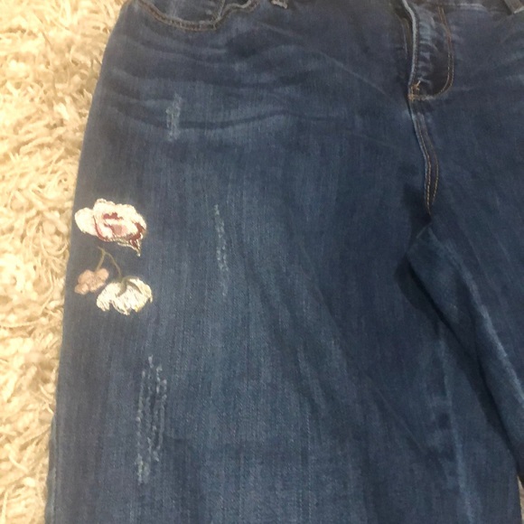 Jeans - Picture 2 of 8